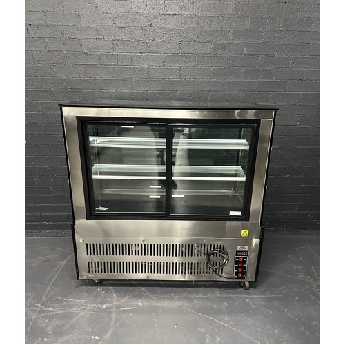 Pre-Owned Square Glass Cold Cake Display 1200mm