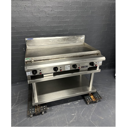 Pre-Owned Luus CS-12P - Gas 1200mm Griddle on Leg Stand