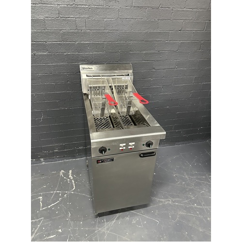 Pre-Owned Sterlec FN8223E - Split Pan Electric Fryer (3 Phase) - PO-1652