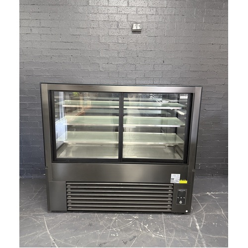 Pre-Owned Anvil NDSV4750 - Square Glass Cake Display 1500mm 