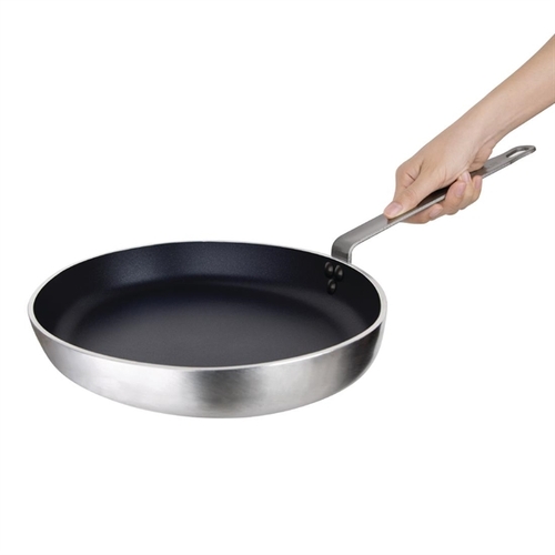 Vogue Aluminium Teflon Oval Non Stick Frying Pan 400mm - T370