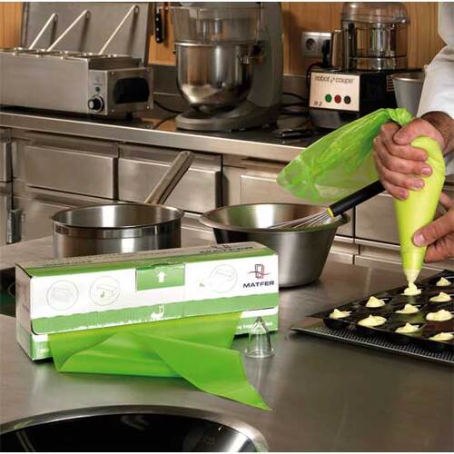 Matfer Bourgeat Pastry Bag Disp Green Large Roll 100pcs - 165007