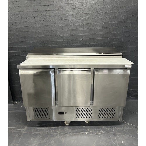 Pre-Owned FEX-X GNS1300D - 3 Door Salad Prep Fridge  - PO-1615