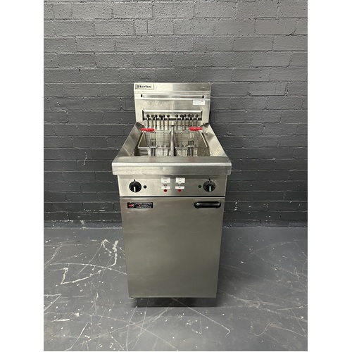 Pre-Owned Sterlec FN8223E - Split Pan Electric Fryer (3 Phase) - PO-1652