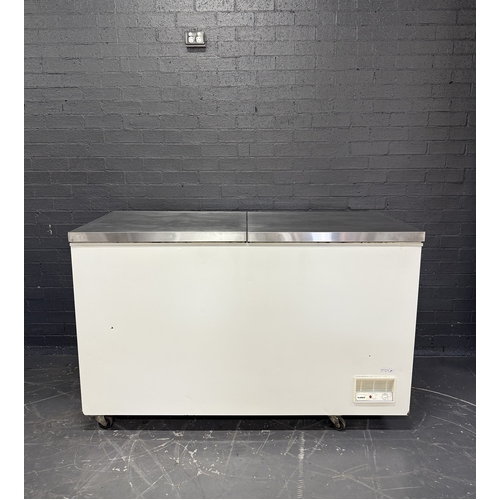 Pre-Owned FED BD598F - Chest Freezer with Stainless Steel Top 1600mm - PO-1734